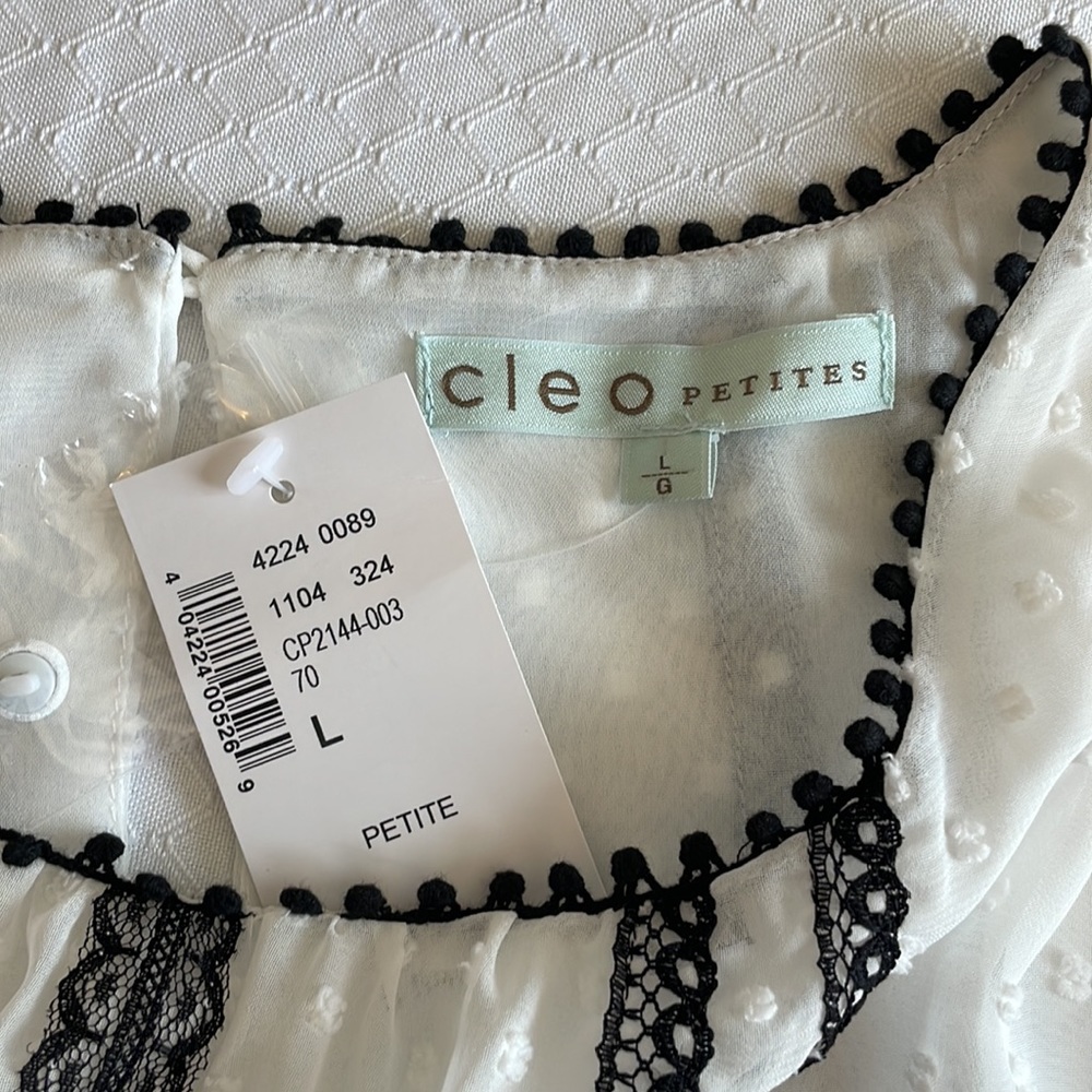 Cleo Petite White Swiss Dot Blouse NWT
♥️🛍️ - Picture 5 of 8
